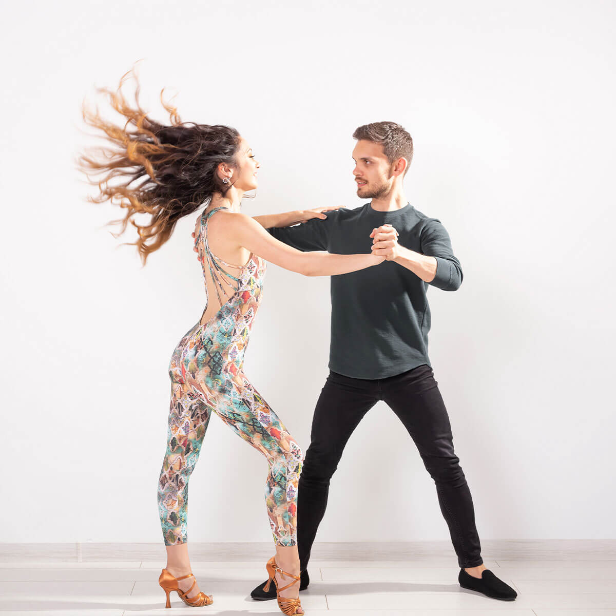 Takusi Aula de Dança de Salão Moderno